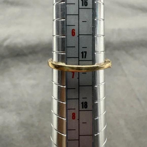 10K Yellow Gold and Diamond Ring - Picture 4 of 6